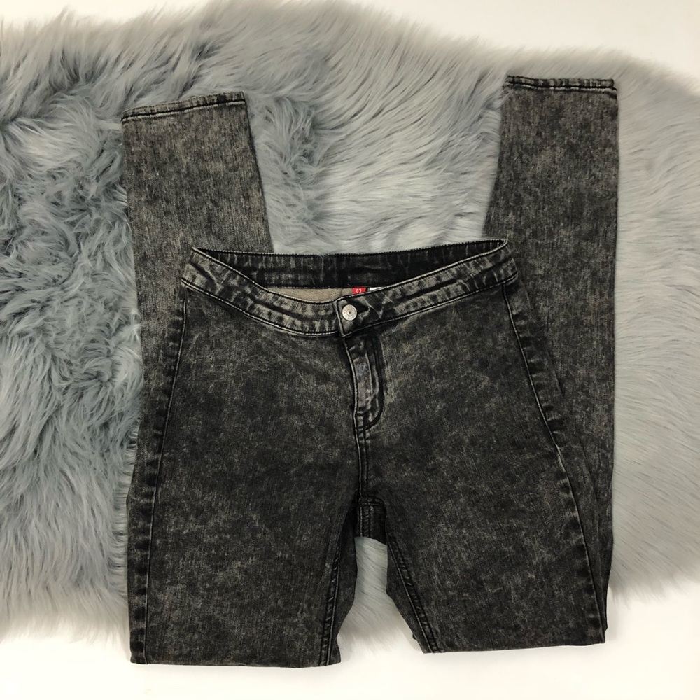 Divided acid wash grey jeggings sz 8